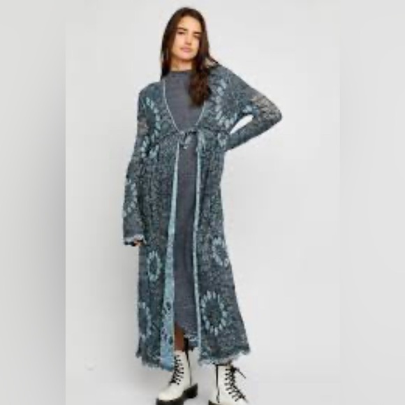 Discontinued Free People Sea Spirit Cardi - Picture 2 of 11